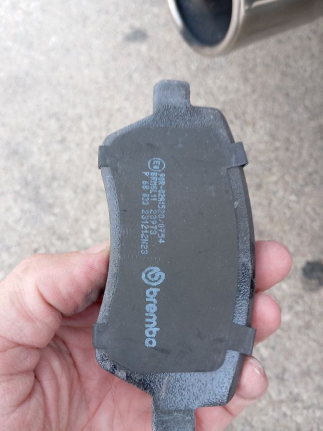 Juego de pastillas freno brembo
