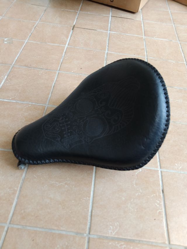 Sella a molle artigianale Harley Davidson