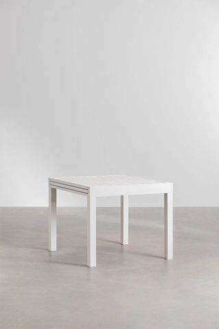 MESA Y SILLAS JARDIN BLANCAS.