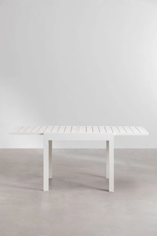 MESA Y SILLAS JARDIN BLANCAS.