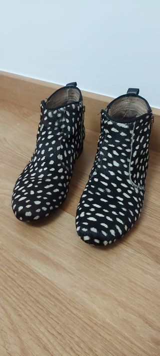 Botines de piel con pelo