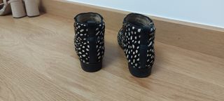 Botines de piel con pelo