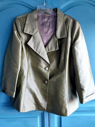 Chaqueta  verde  aceituna. Fiesta 