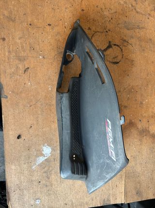 Apoya pies honda lead 110