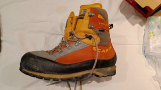 Botas Triolet Scarpa talla 41,5 GoreTex Vibram