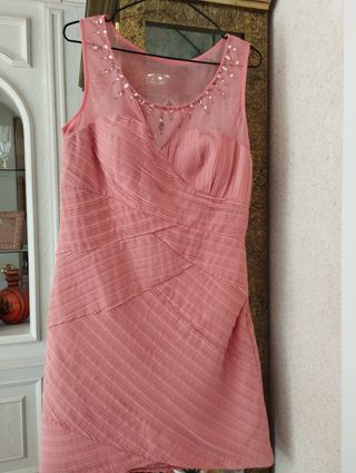 Vestido fiesta corto sin mangas
