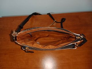 Bolso negro y marrón