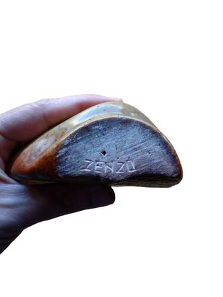 Due sculture in pietra shona dallo Zimbabwe