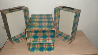 Mini cajonera de escritorio decorada