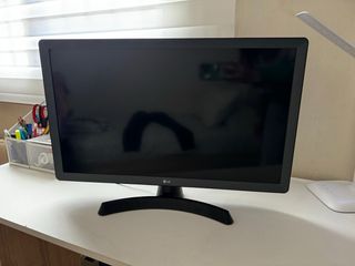 Monitor/ Smart Tv Lg “24 pulgadas”