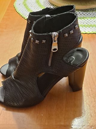 Scarpe estive con tacco