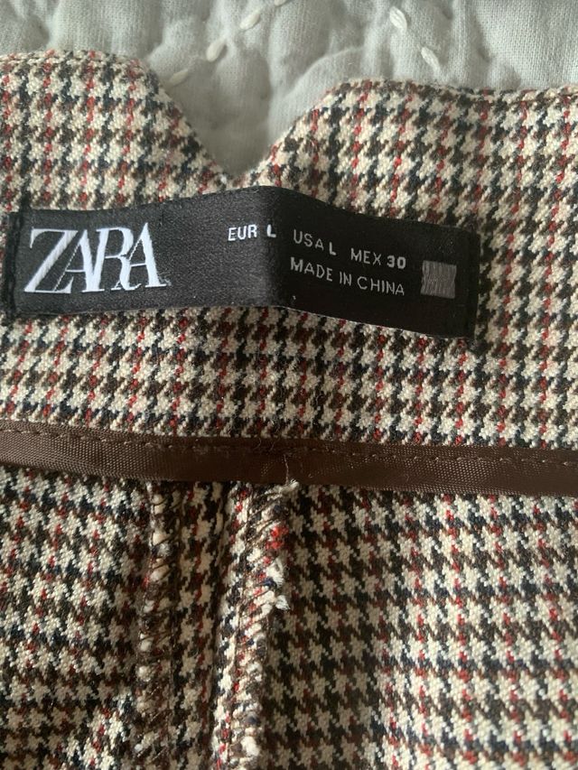 Pantalones Zara