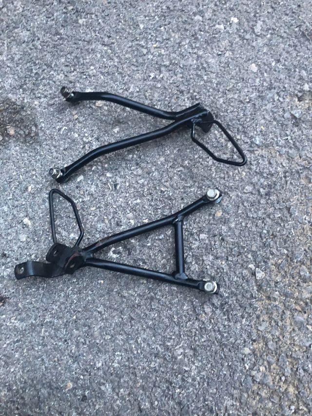 Soportes estriberas traseras