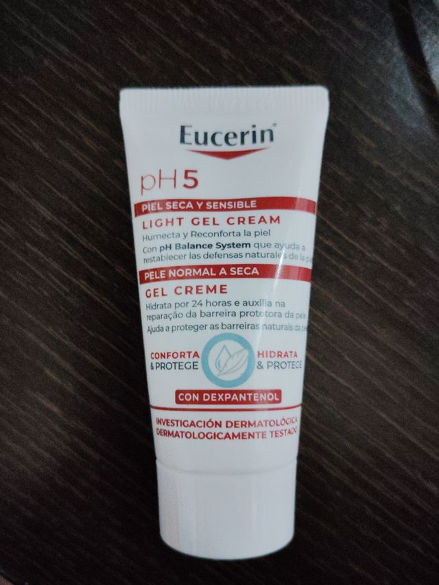 CREMA GEL PER PELLI SECCHE E SENSIBILI