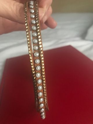 Collar de cuero rojo y metal NUEVO