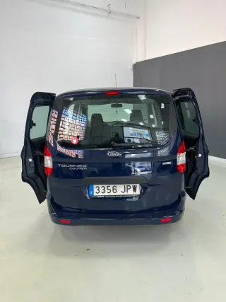 Ford Tourneo Courier 2017