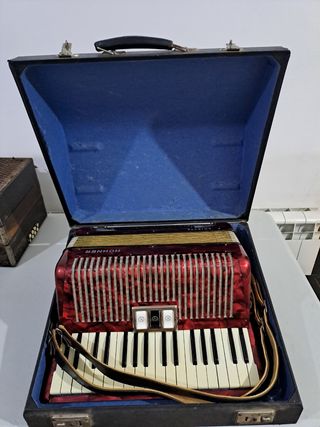 Acordeon hohner arietta 72 bajos