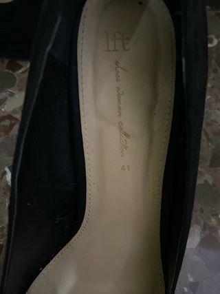 Zapato antelina negro