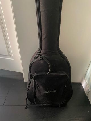 Guitarra Admira Fiesta con funda incluida