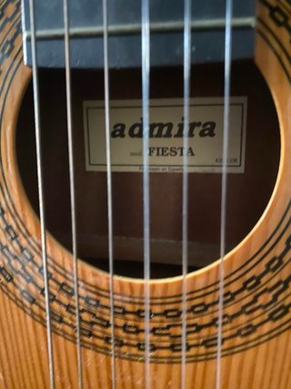 Guitarra Admira Fiesta con funda incluida