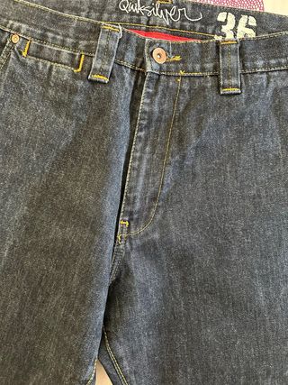 Pantalon tejano QuikSilver talla 44, sin estrenar