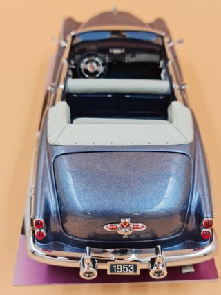 Danbury Mint 1:24 - 1953 Buick Skylark convertible
