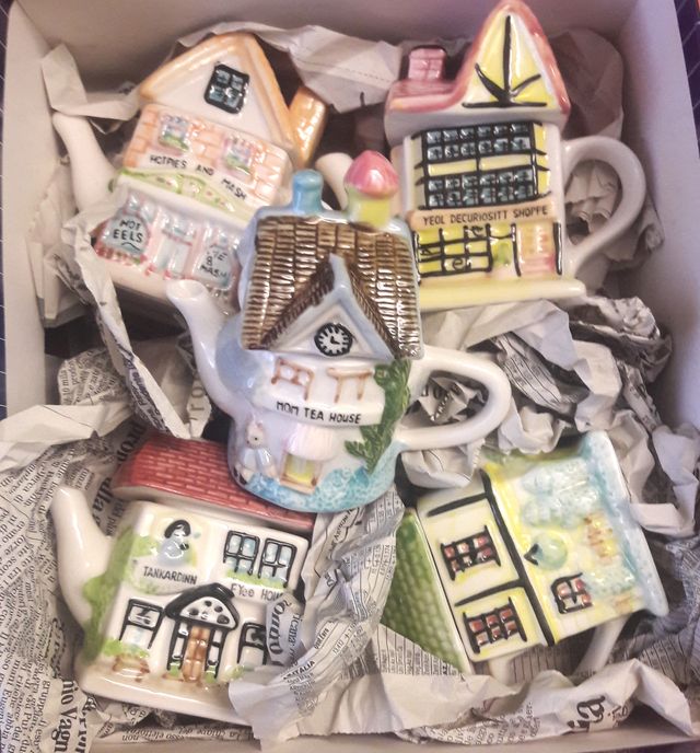 Tazzine ceramica inglese a forma di case