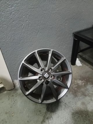Llanta Seat León
