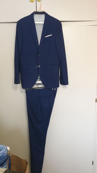 Traje Zara azul tinta