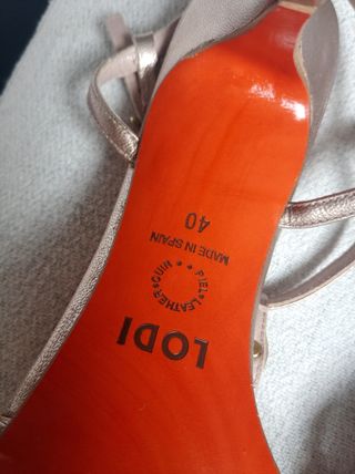 Sandalias tachuelas Lodi