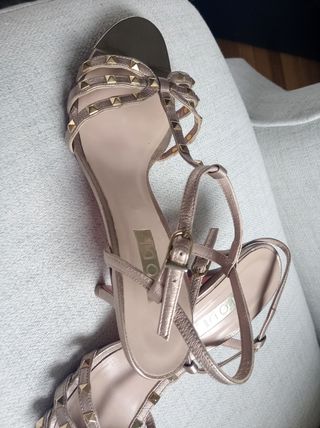 Sandalias tachuelas Lodi