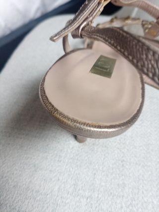 Sandalias tachuelas Lodi