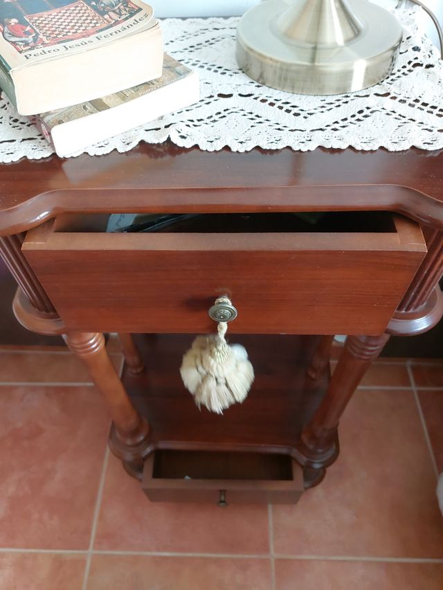 Mesita auxiliar madera