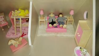 Casa de muñecas a escala