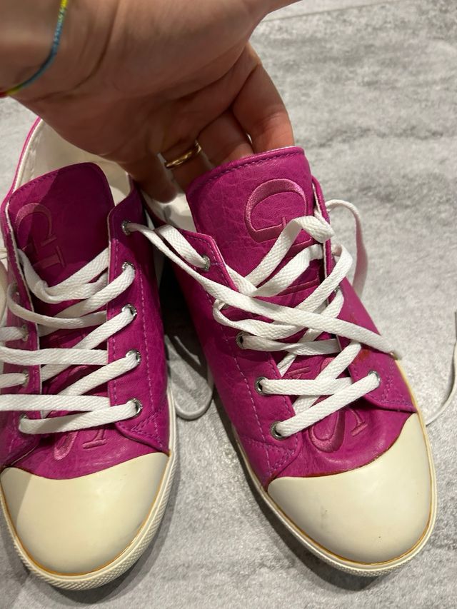 Guess sneakers