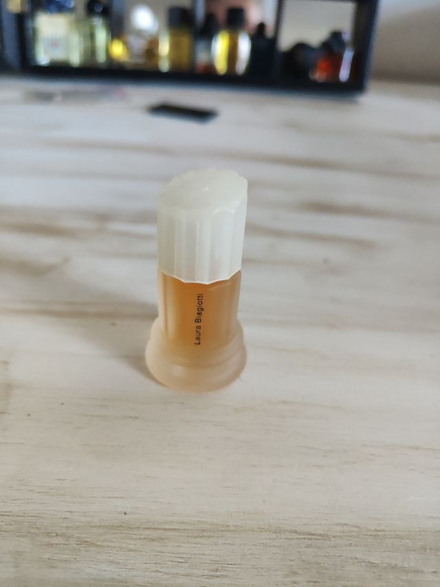 Campioncino di profumo Roma