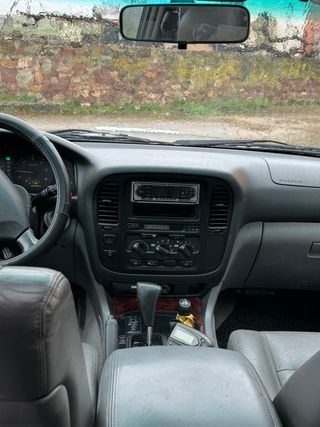 Toyota Land Cruiser 100 2000