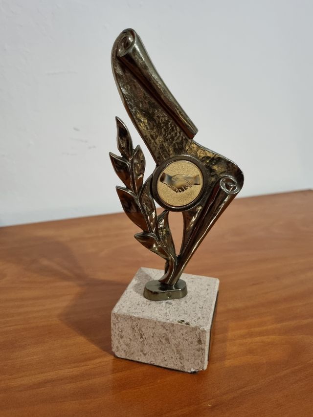 Trofeo in granito ramato