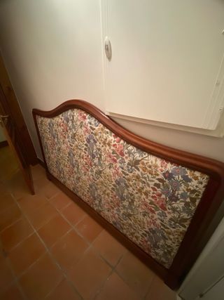 Cabecero se madera estampado tapizado flores