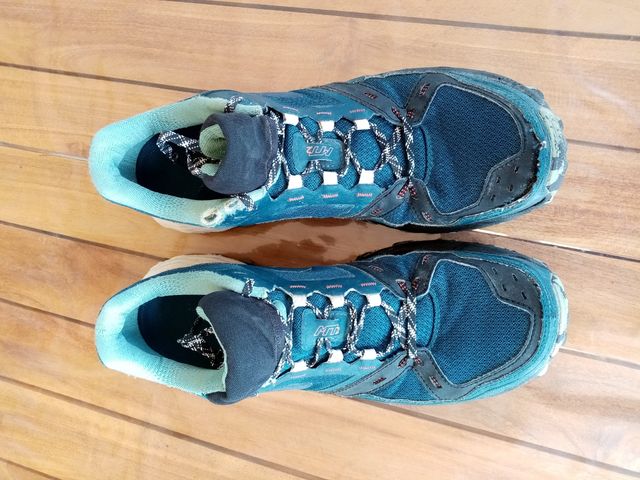 botas de montaña 44