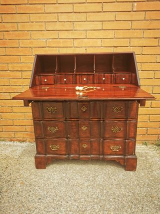 Buro. Escritorio. Comoda. Bureau