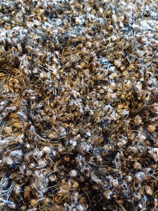 ALFOMBRA marron pelo largo