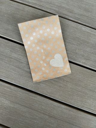 Pulseras macramé con piedras y plata .