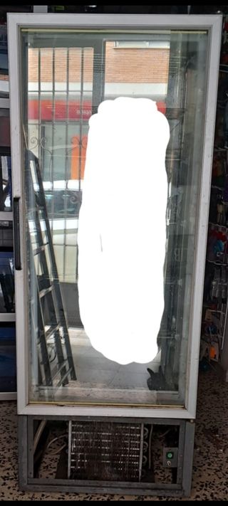 Nevera bar expositora para piezas incubadora etc