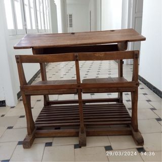 Pupitre ( escritorio) antigüo