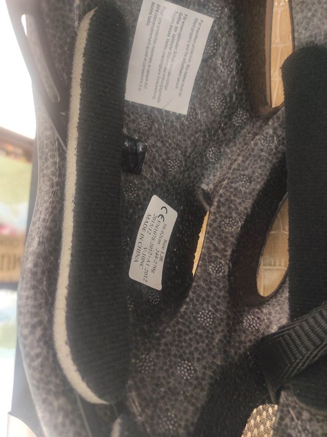 Casco sportivo Roces