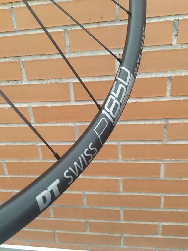 Llantas DT SWISS P1850 12x100/12x142mm 700c.