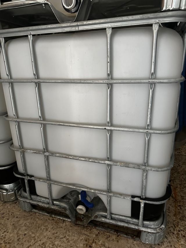 Depositos 1000 litros para riego huertos animales