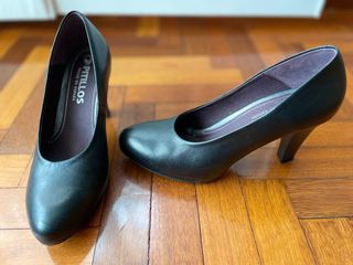Tacones pitillos 37