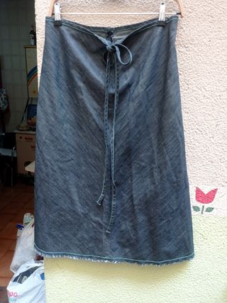 Falda midi Diesel talla L.